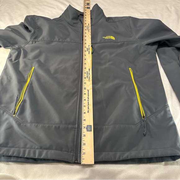 The North Face Men's Apex Bionic 2 Softshell Jacket with Neon Yellow Details - Picture 8 of 8